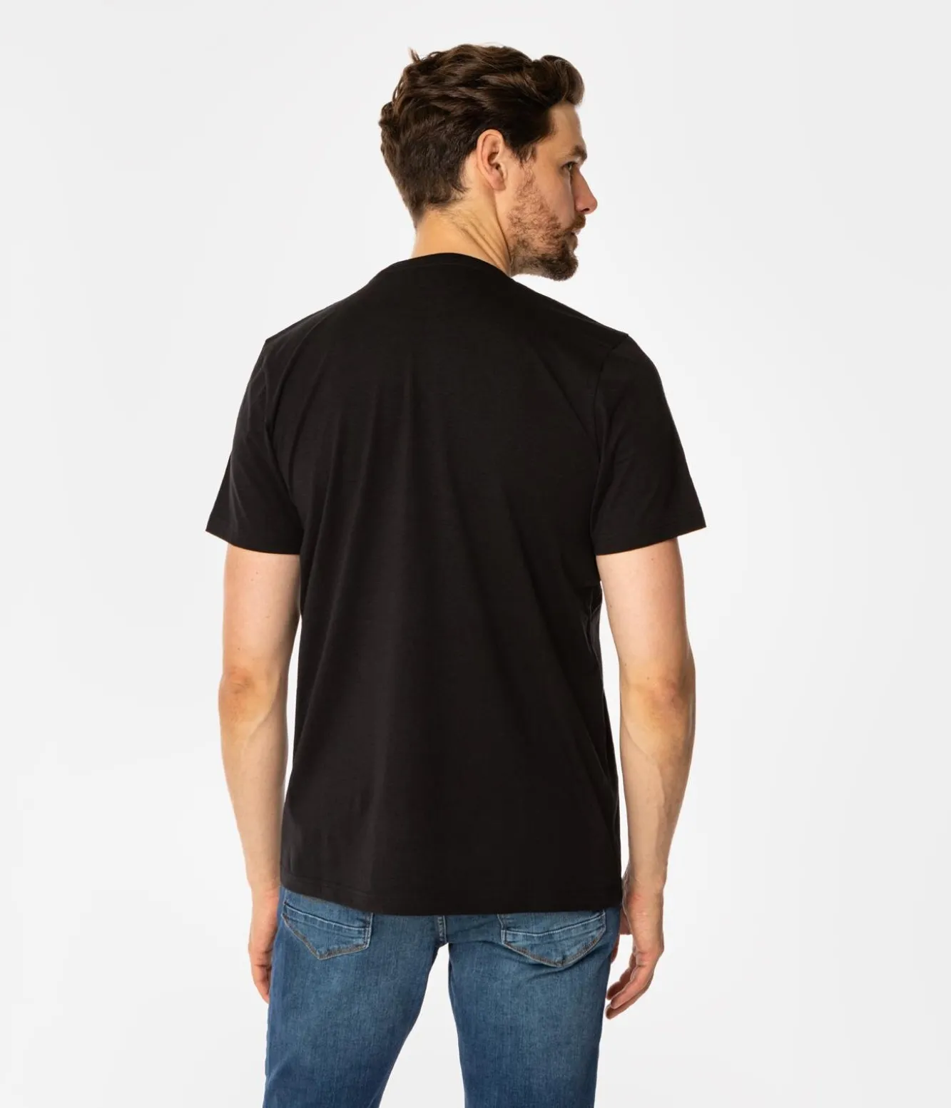 T-shirt z małym haftowanym logo OBUTCH 0875 BLACK